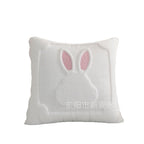Cute Easter pillowcases with positioning bunnies, perfect for bedside decorations. A hot-selling cross-border wholesale pillowcase.
